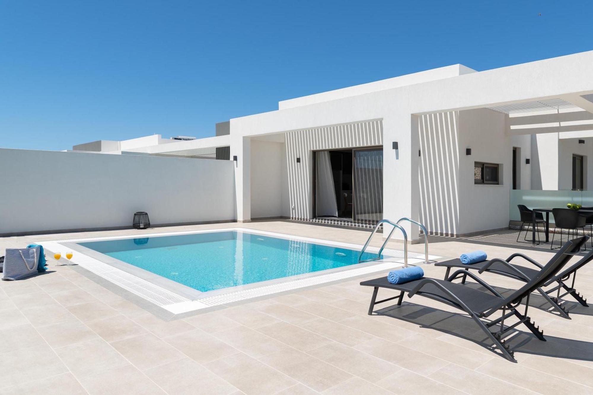 Armonia Suites Jenádi Kültér fotó