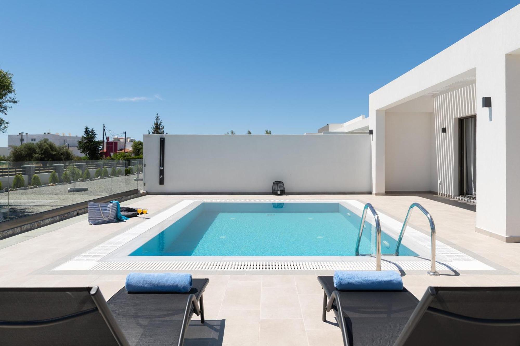 Armonia Suites Jenádi Kültér fotó